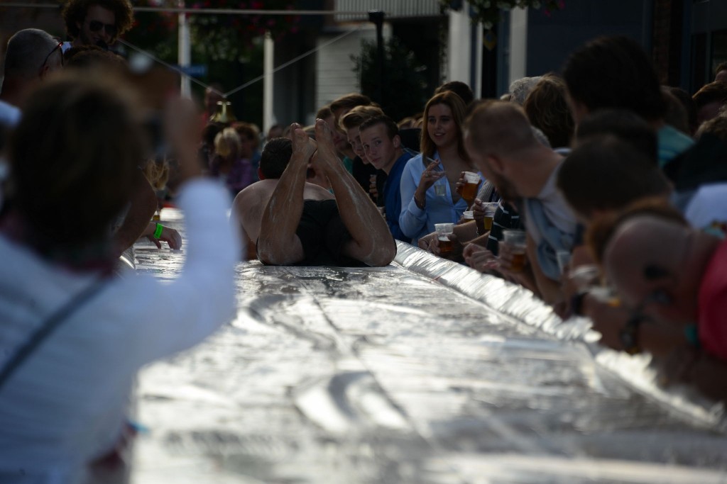 ../Images/Donderdag kermis 135.jpg